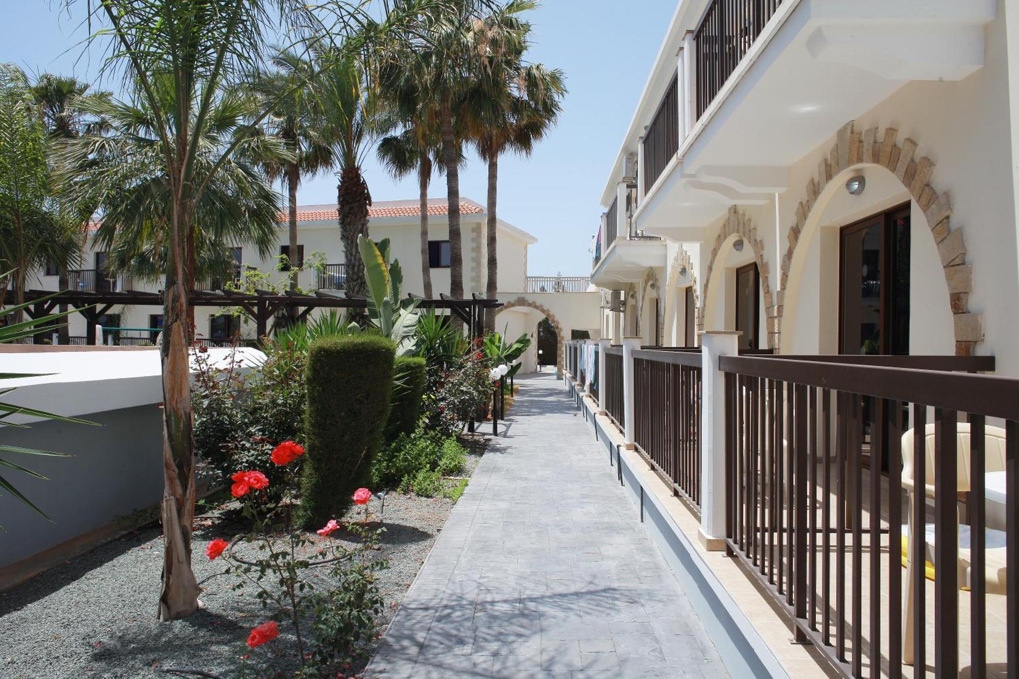 Loutsiana Deluxe Apts Ayia Napa Exterior photo