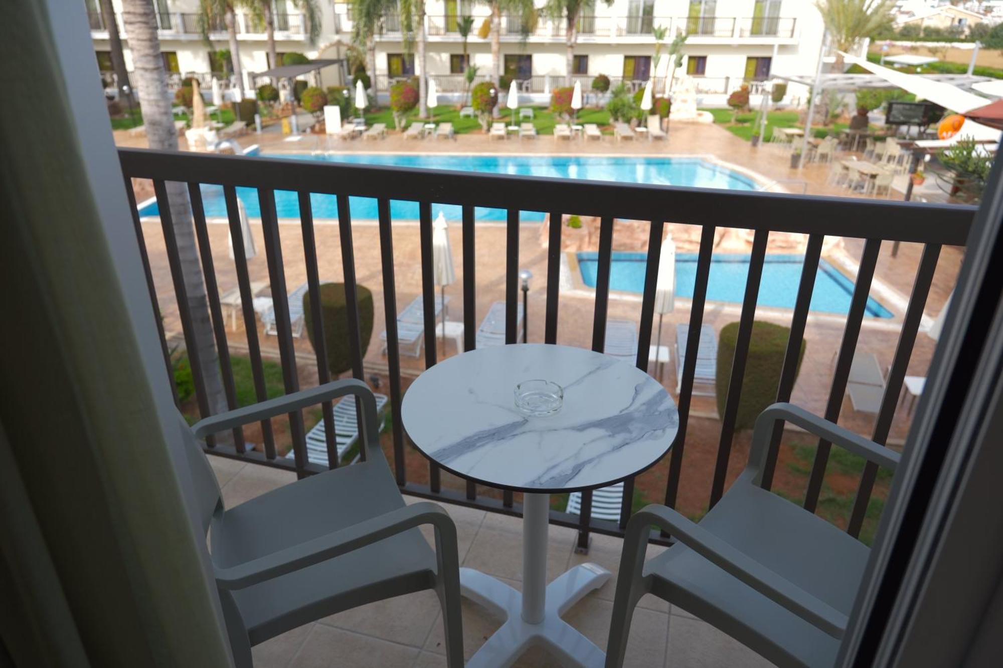 Loutsiana Deluxe Apts Ayia Napa Room photo