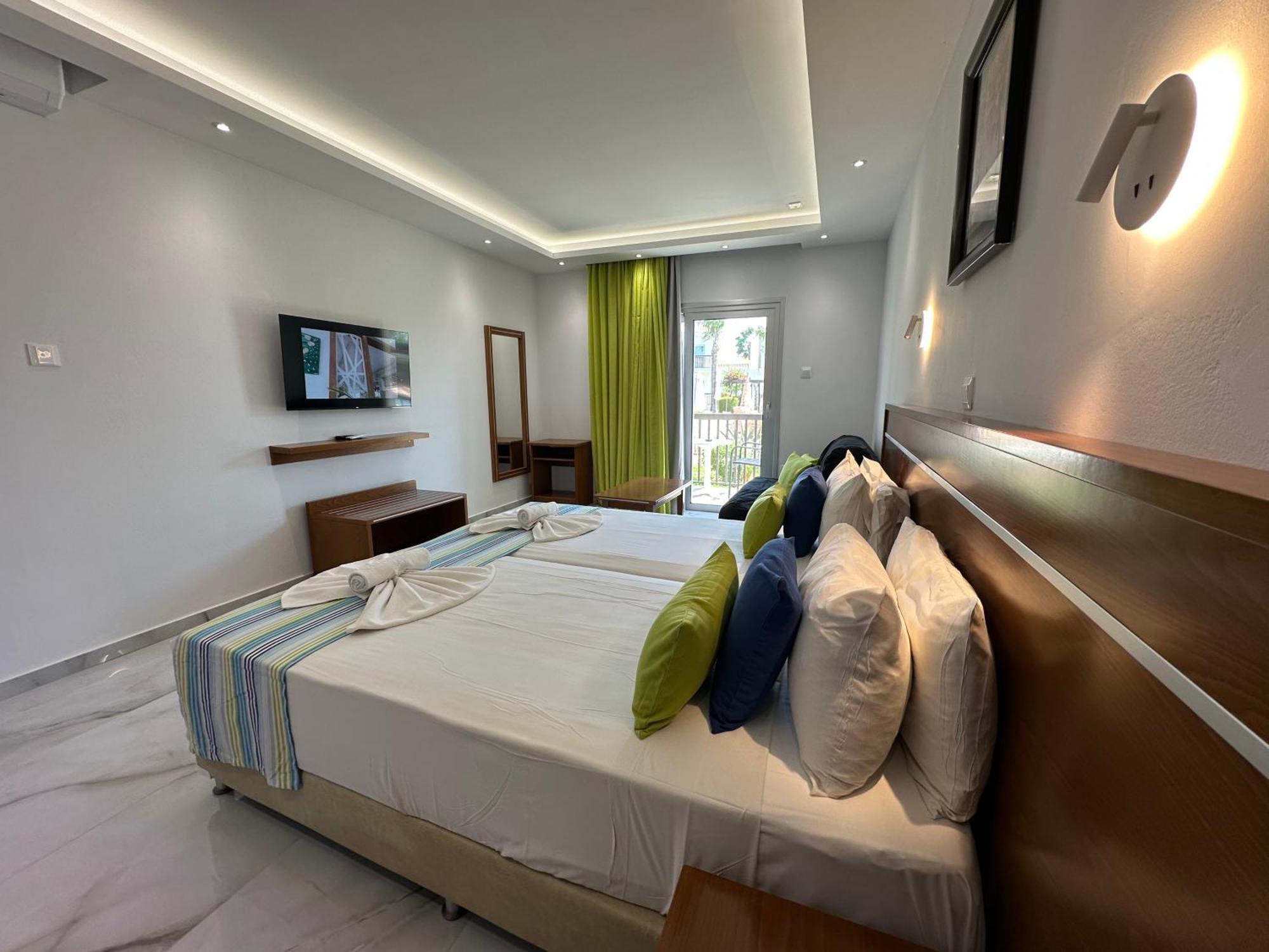 Loutsiana Deluxe Apts Ayia Napa Room photo